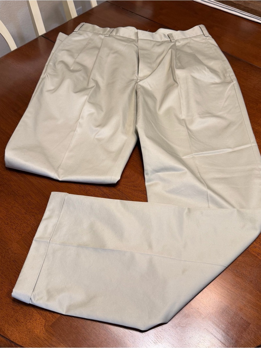 Jos A Bank Stays Cool Pants Mens 34Wx34L Khaki Cotton Stone Pleated NWT Dress